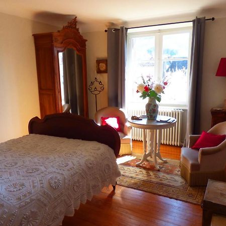 Sainte-Eulalie-d'Olt L'Oustal B&B 외부 사진