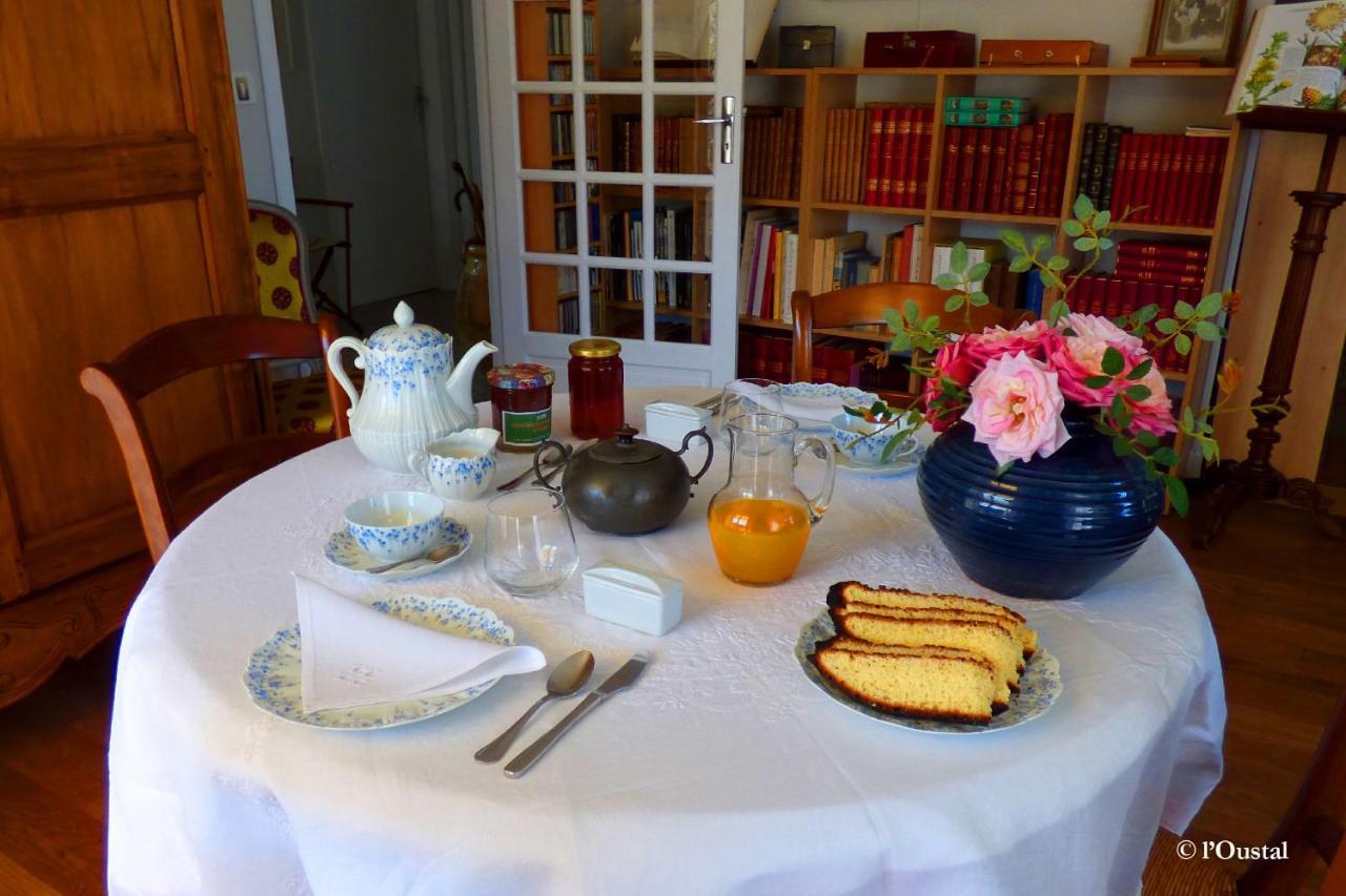 Sainte-Eulalie-d'Olt L'Oustal B&B 외부 사진