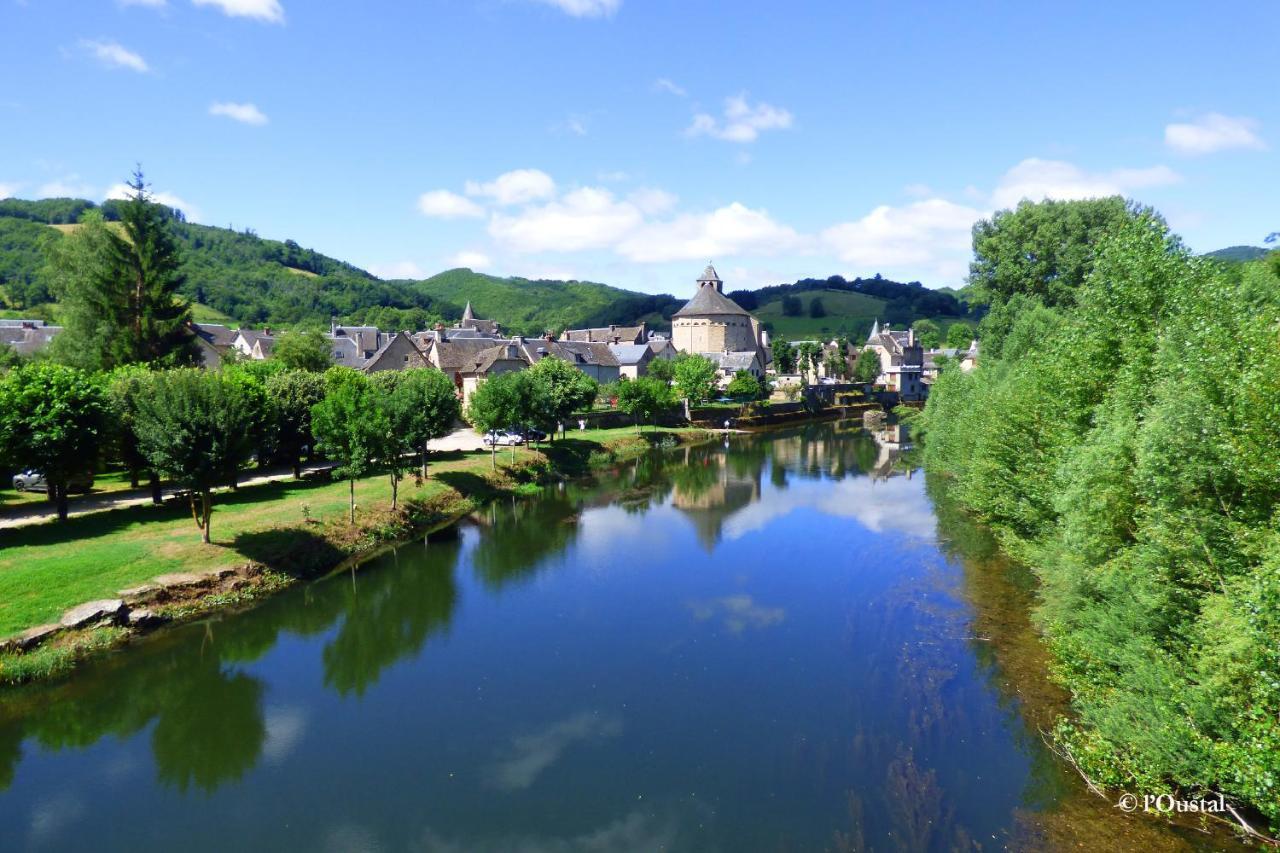 Sainte-Eulalie-d'Olt L'Oustal B&B 외부 사진